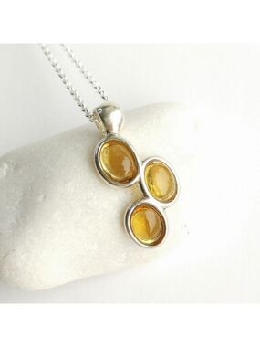 Sterling silver Baltic Amber pendant necklace 🆕